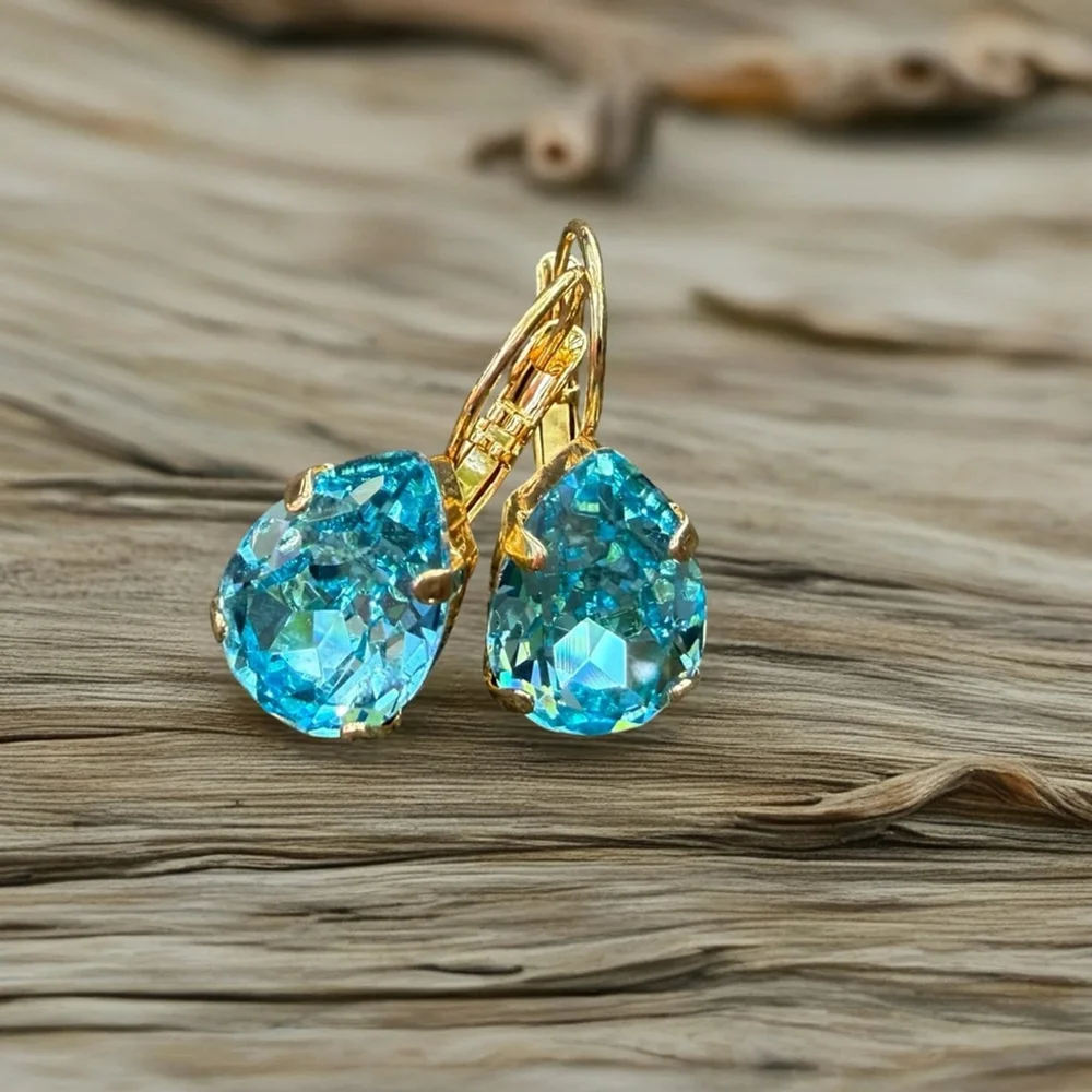 Handcrafted earrings with aqua bohemica Preciosa crystal
